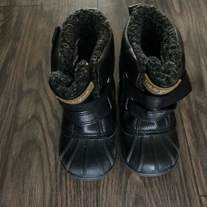 Cat and Jack toddler snow boots size 5.